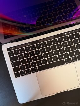MacBook Pro 13" Silver (2019) – i5, 128 GB, 8 GB RAM - 3