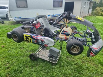 Motokara Rotax Max Senior + náhradné diely - 3