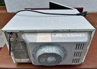 Teplovzdušná mikrovlnná rúra s grilom ETA - 3