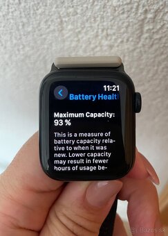 Apple Watch SE GPS (2023) 40mm tmavosivé - 3
