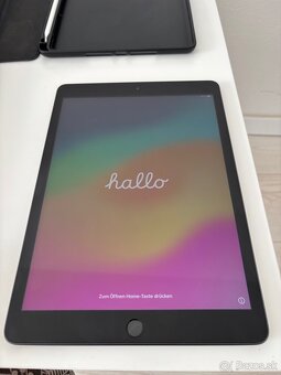 iPad 8.generace 32 GB - 3