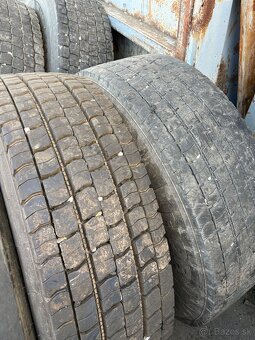 Pneu 305 / 70 r 22,5 - 3