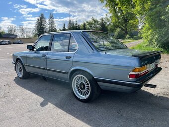 BMW 520i E28 automat - 3