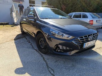 Hyundai i30 Hatchback 1.5 DPI BENZÍN Family SR 2023 - 3