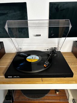 Gramofon Tesla NC500 v top stave - 3