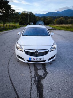 Opel Insignia Sports Tourer - 3
