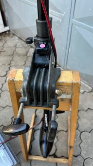 Predam zavesny Lodny elektromotor Minn Kóta 24 Lod thrust. V - 3