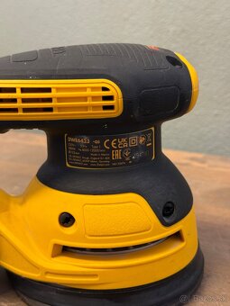 Excentrická brúska Dewalt - 3