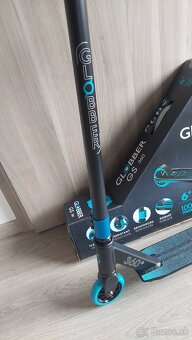 Freestylová kolobežka Globber 360 modra - 3