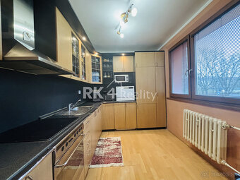 RK4 - NA PREDAJ  3izbový byt   LATORICKÁ   BRATISLAVA - 3