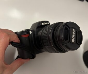 predam nikon d40 nikkor 18-55 1:3,5-5,6 nikkor 35mm 1:1,8 - 3