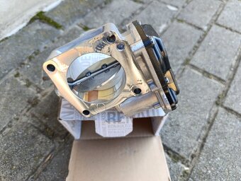 Škrtiaca klapka Renault Master 2.3dCi - 3