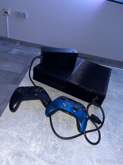 XBOX one a dva ovládače - 3