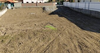 Stavebný pozemok v centre mesta - pri Laborci - 1247 m2 - 3
