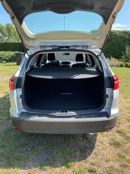 Predám Ford fokus kombi 1.6 D rv.2014 - 3