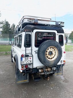Land Rover Defender 110 - 3