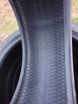 Zimne 225/45 r17 - 3