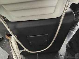 Kadernícke kreslo s umývadlom - 3