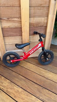 Červené Odrážadlo Dema - 3