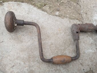 Starý nápis vŕtačka - 3