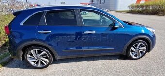 KIA NIRO - PLATINUM - 3