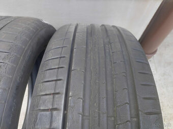 2x Pirelli 245/45R20 - 3