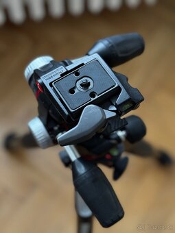 Predám stativ Manfrotto mt055xpro3 s gulovou hlavou - 3