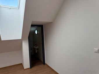 PRIESTORY NA PRENÁJOM,TVRDOŚÍN, TROJIČNÉ NÁMESTIE, - 3