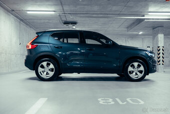 Volvo XC40 T2 Momentum, 2022, len 26 000 km, ako nové, DPH - 3