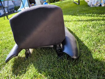 Predám zadnú časť sedanky sedanka Honda dn-01 - 3
