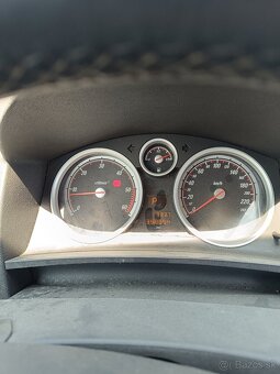 Opel Zafira 1.9 ,7 miest - 3