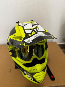 Motocross helma - 3