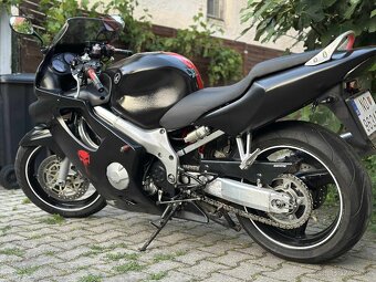 Honda CBR 600 F - 3