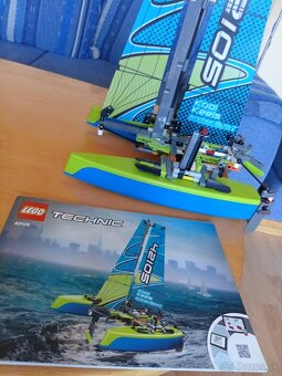 Lego Technic Katamarán - 3