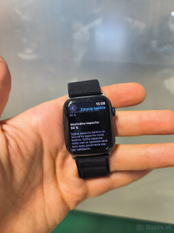 Apple Watch 7 44mm - 94% zdravie - 3