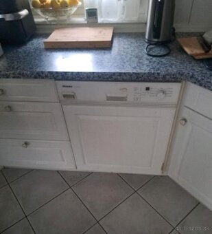 Venkovská kuchyňská linka s vestavěnými spotřebiči,5699 - 3