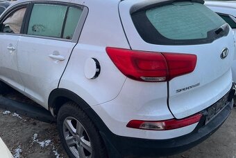 Kia Ceed II HB 1.6 GDi 2014 predám MOTOR G4FD, DVERE a iné - 3