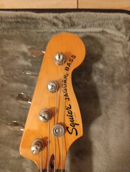 Squier Classic Vibe Jaguar Bass so zosilňovačom - 3