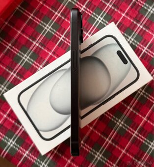 Predám iPhone 15 – 128 GB - 3