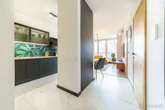 REZERVOVANÉ SLNEČNÝ A ŠTÝLOVO ZARIADENÝ 2-IZBOVÝ APARTMÁN - 3