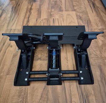 Fanatec CSL Elite v2 pedále - 3