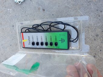Predám pásku na elektrický ohradník, izolátory, tester - 3