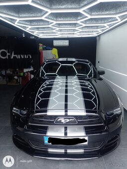 Ford Mustang - 3