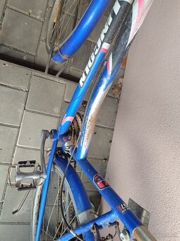 Použiteľný starší bicykel - 3