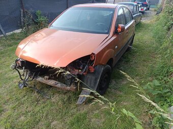 Rozpredám Kia rio - 3