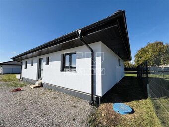 MODERNÝ 4 IZBOVÝ BUNGALOV PODLUŽANY - 3