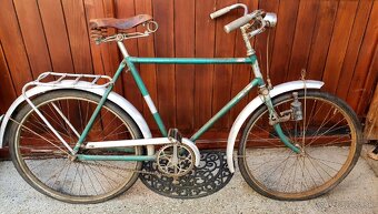 100 ročný historický bicykel - 3