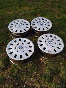 BMW original plech disky aj puklicami 15 - 3