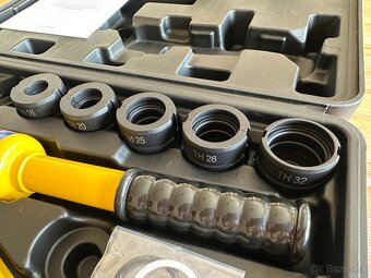 Hydraulické lisovacie kliešte PEX-AL-PEX + čeľuste TH - 3