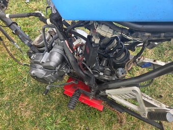 Rozpredám Yamaha xt 600 E - 3